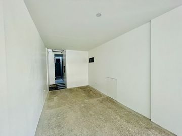 Glamorous Brand New House and Lot for Sale in Better Living Parañaque City