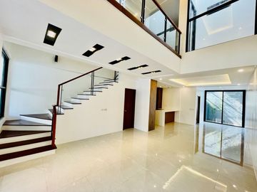 Glamorous Brand New House and Lot for Sale in Better Living Parañaque City
