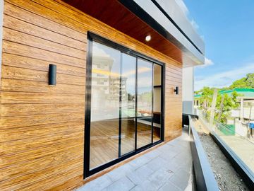 Glamorous Brand New House and Lot for Sale in Better Living Parañaque City