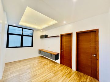 Glamorous Brand New House and Lot for Sale in Better Living Parañaque City