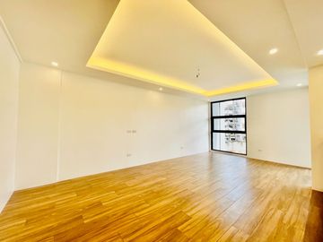 Glamorous Brand New House and Lot for Sale in Better Living Parañaque City