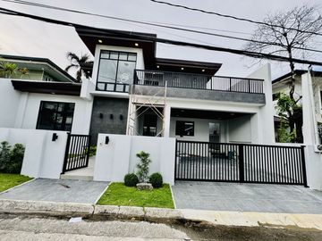 Fully Renovated Modern 2Storey House and Lot for Sale in BF Homes Parañaque City