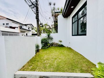 Fully Renovated Modern 2Storey House and Lot for Sale in BF Homes Parañaque City