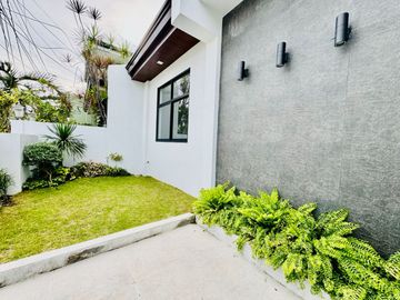 Fully Renovated Modern 2Storey House and Lot for Sale in BF Homes Parañaque City