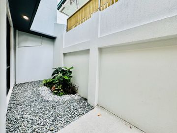 Fully Renovated Modern 2Storey House and Lot for Sale in BF Homes Parañaque City