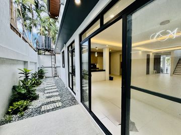 Fully Renovated Modern 2Storey House and Lot for Sale in BF Homes Parañaque City