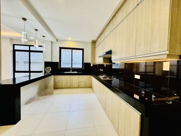 Fully Renovated Modern 2Storey House and Lot for Sale in BF Homes Parañaque City