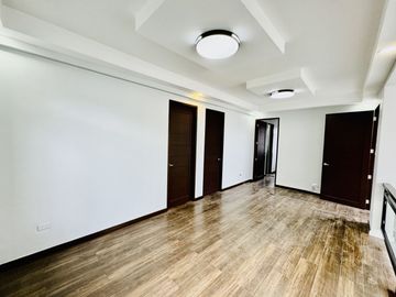 Fully Renovated Modern 2Storey House and Lot for Sale in BF Homes Parañaque City