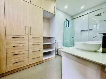 Fully Renovated Modern 2Storey House and Lot for Sale in BF Homes Parañaque City