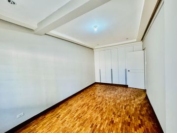 Sprawling Spacious House and Lot for Sale in BF Homes, Parañaque City