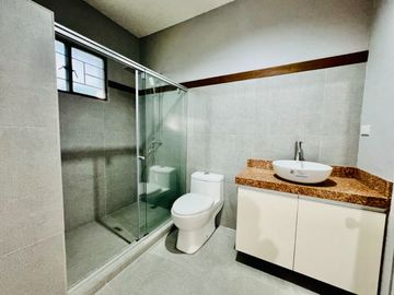 Sprawling Spacious House and Lot for Sale in BF Homes, Parañaque City