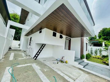 Exquisite Modern Brand New House & Lot for Sale in BF Homes Parañaque City