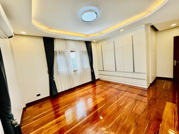 7 Bedroom Corner House and Lot for Sale with Pool in Multinational Village, Parañaque City