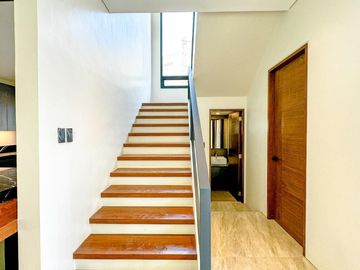 Stunning 5 Bedroom 2 Storey House and Lot for Sale with Pool in BF Homes, Parañaque City
