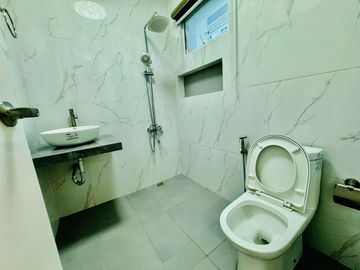 Well Maintained House and Lot for Sale with a 7 Car Garage in Multinational Village, Parañaque City