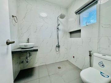 Well Maintained House and Lot for Sale with a 7 Car Garage in Multinational Village, Parañaque City