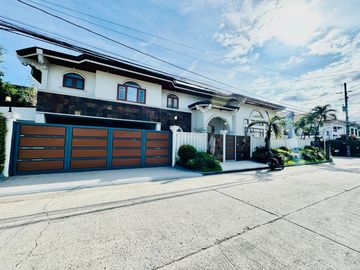 Well Maintained 7 Bedroom Corner House and Lot for Sale in Multinational Village, Parañaque City