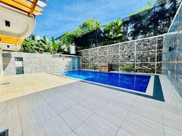 Well Maintained 7 Bedroom Corner House and Lot for Sale in Multinational Village, Parañaque City
