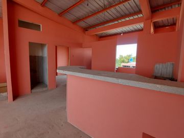 En Machala Se Vende Casa Amplia de 5 Dormitorios en la calle Marce Laniado cerca al Hosp Esperanza