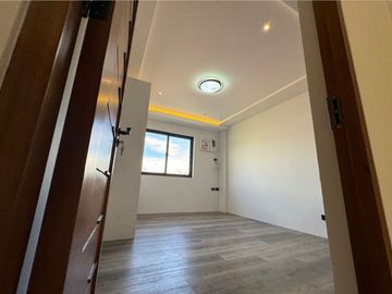 Brand New House and Lot for Sale with High Ceiling and Master's Bedroom in BF Resort Village