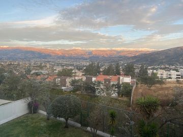 Departamento de venta de 2 dormitorios en Cumbayá Quito Ecuador