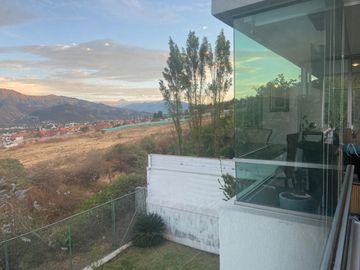 Departamento de venta de 2 dormitorios en Cumbayá Quito Ecuador