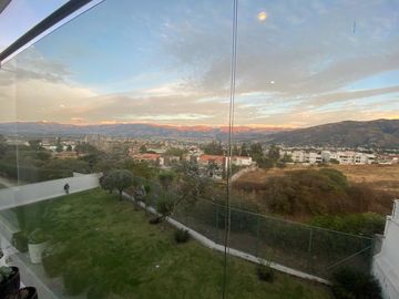 Departamento de venta de 2 dormitorios en Cumbayá Quito Ecuador