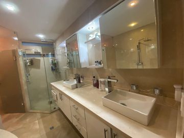 Departamento de venta de 2 dormitorios en Cumbayá Quito Ecuador