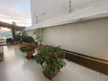 Departamento de venta de 2 dormitorios en Cumbayá Quito Ecuador