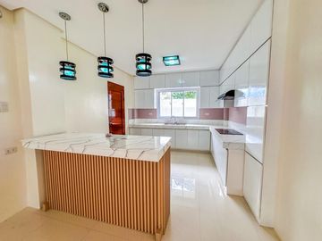 Prime location, perfect home – Discover this stunning single detached house in Sun Valley, Parañaque!