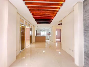 Prime location, perfect home – Discover this stunning single detached house in Sun Valley, Parañaque!