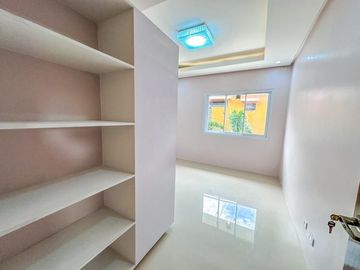 Prime location, perfect home – Discover this stunning single detached house in Sun Valley, Parañaque!