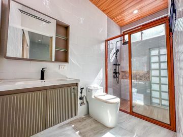 Alluring 3 Storey Townhouse For Sale in Better Living Paranaque City