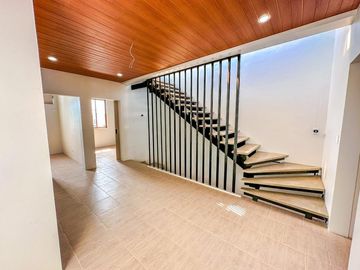 Alluring 3 Storey Townhouse For Sale in Better Living Paranaque City