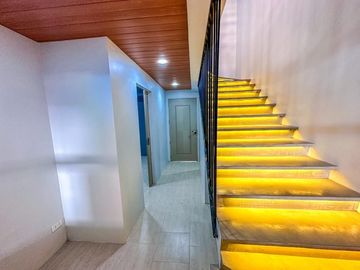 Alluring 3 Storey Townhouse For Sale in Better Living Paranaque City