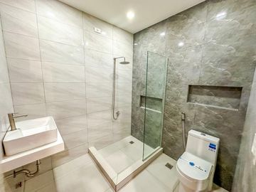 Elegantly Finished 2 Storey Modern Townhouse For Sale in Molino Bacoor Cavite