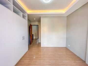 Elegantly Finished 2 Storey Modern Townhouse For Sale in Molino Bacoor Cavite