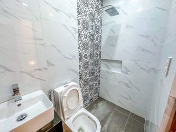 Elegantly Finished 2 Storey Modern Townhouse For Sale in Molino Bacoor Cavite