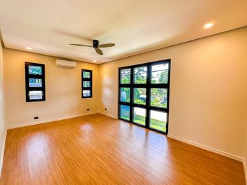 Live in the lap of Luxury: Bungalow House in Ayala Alabang Village with swimming pool