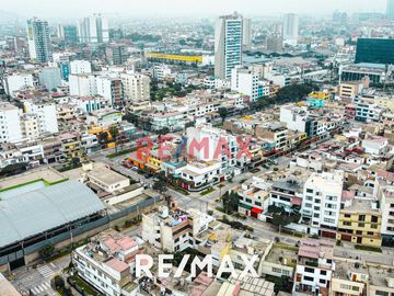 Amplia Casa De 2 Pisos En Venta | Santa Catalina