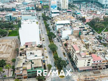 Amplia Casa De 2 Pisos En Venta | Santa Catalina