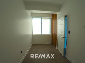 Departamento En Estreno En Edificio Con Acceso Directo A Parque Interno | Barrio Médico