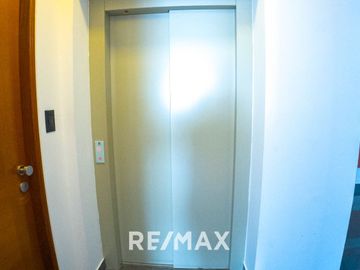 Departamento En Estreno En Edificio Con Acceso Directo A Parque Interno | Barrio Médico