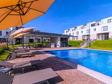 CASA EN VENTA AL SUR DE CUERNAVACA CON CANCHA DE TENIS