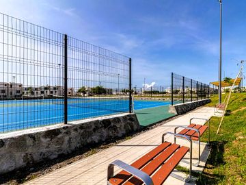 CASA EN VENTA AL SUR DE CUERNAVACA CON CANCHA DE TENIS