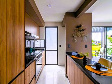 CASA CON ALBERCA Y ASADOR AL SUR DE CUERNAVACA EN VENTA