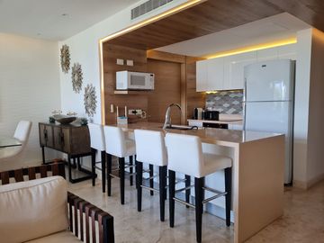 PENTHOUSE 3 RECÁMARAS THE ELEMENTS REMODELADO!!