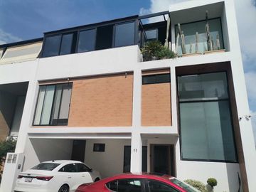 SE VENDE CASA EN Residencial El Ciprés, Camino Real a Momoxpan, Cerrada de la Carcaña, Cholula de Rivadavia, Puebla, México