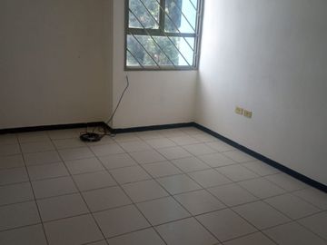 CASA EN VENTA  DE 3 RECAMARAS COLONIA SANTA CATARINA A 6 MIN DE LA 24 SUR Y PERIFERICO