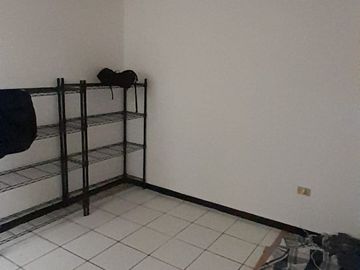 CASA EN VENTA  DE 3 RECAMARAS COLONIA SANTA CATARINA A 6 MIN DE LA 24 SUR Y PERIFERICO
